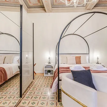 Rose - In Centro Storico Con Balcone Con Vista *