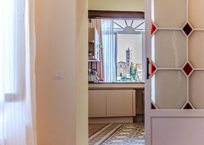 Rose - In Centro Storico Con Balcone Con Vista Апартаменты