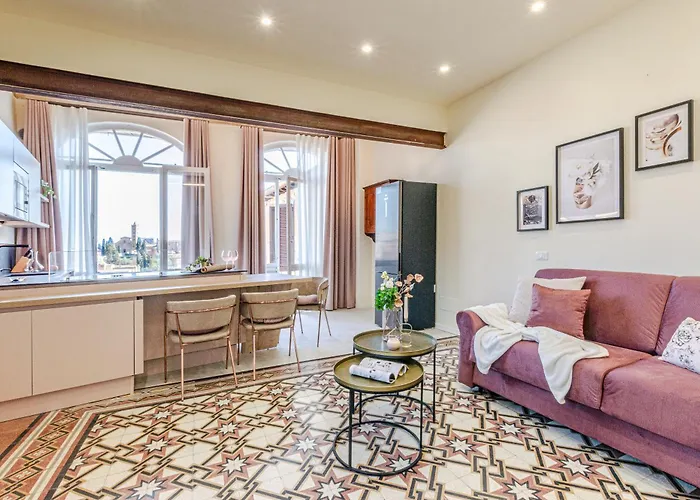 Rose - In Centro Storico Con Balcone Con Vista Апартаменты