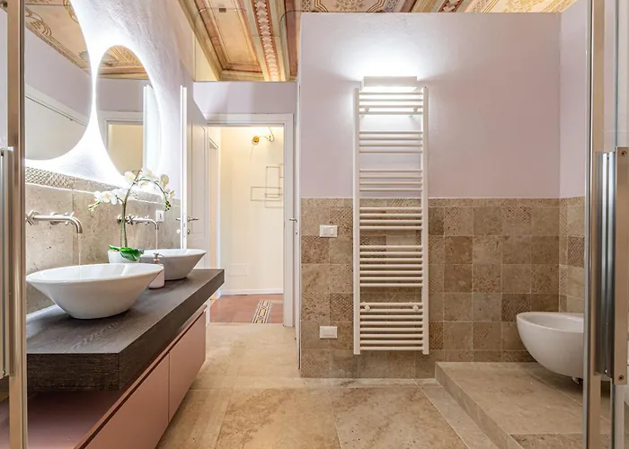 Rose - In Centro Storico Con Balcone Con Vista Apartamento Siena