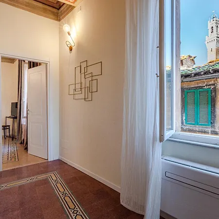 Apartament Rose - In Centro Storico Con Balcone Con Vista Siena