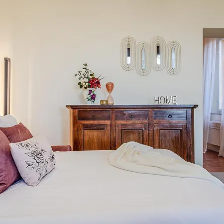 Apartment Rose - In Centro Storico Con Balcone Con Vista Siena