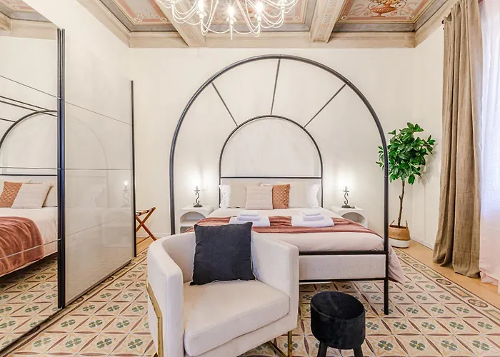 Rose - In Centro Storico Con Balcone Con Vista Siena