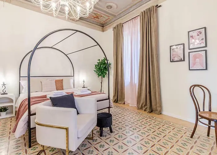 Rose - In Centro Storico Con Balcone Con Vista *